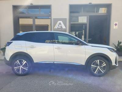 Peugeot 3008 S&S EAT8 Allure Bianco usata Sava