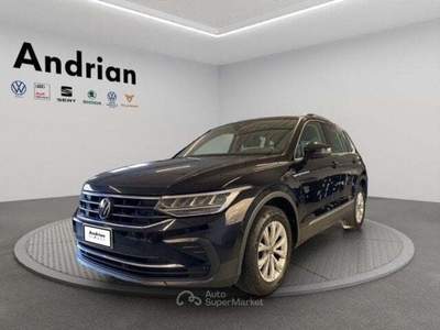 Volkswagen Tiguan Tiguan 2.0 TDI 150 CV SCR DSG Life Nero usata San Martino Buon Albergo