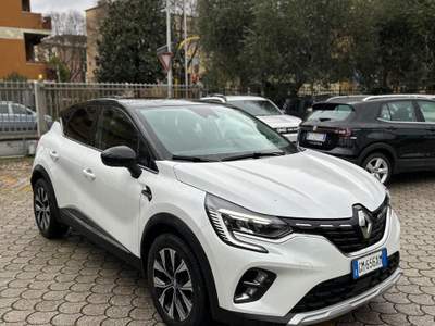 Renault Captur Captur Full Hybrid E-Tech 145 CV Techno Bianco usata Firenze