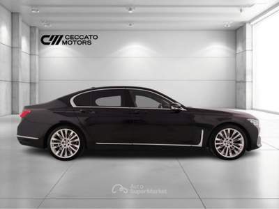 BMW Serie 7 730d 730 d Mild Hybrid 48V xDrive Steptronic Nero usata Padova
