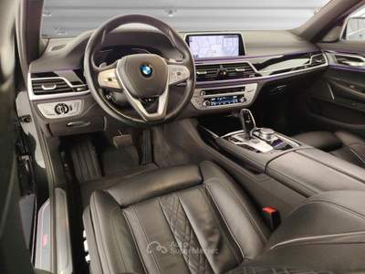 BMW Serie 7 730d 730 d Mild Hybrid 48V xDrive Steptronic Nero usata Padova
