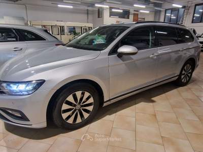 Volkswagen Passat 2.0 tdi Executive 150cv dsg Grigio usata Teramo