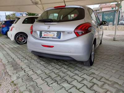 Peugeot 208 OTTIME CONDIZIONI Argento usata Mondragone