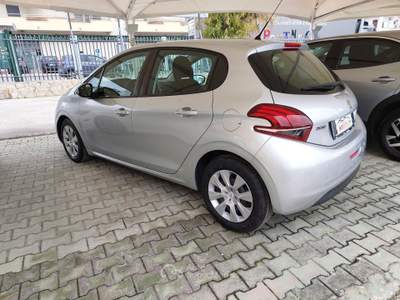 Peugeot 208 OTTIME CONDIZIONI Argento usata Mondragone
