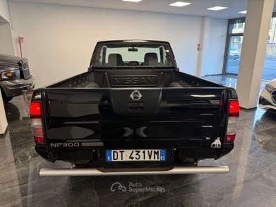 Nissan Navara 2.5 tdi 2p. King Cab - CABINA SINGOLA SEDILI RISC. Nero usata Villa Carcina