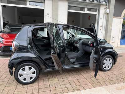 Toyota Aygo 5 porte Now Nero usata Andria
