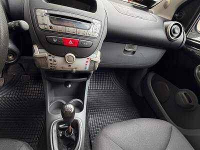 Toyota Aygo 5 porte Now Nero usata Andria