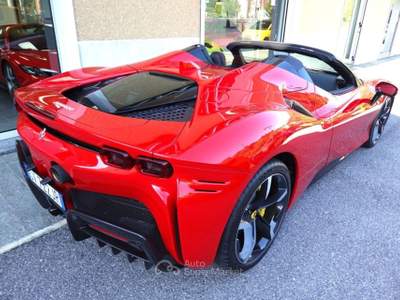 Ferrari SF90 Spider CON PIU' DI € 100.000 DI OPTIONALS Rosso usata Savona