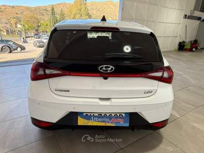 Hyundai i20 1.2 MPI MT GPL Connectline Bianco usata ADRANO