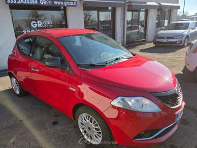 Lancia Ypsilon Ideale per neopatentati Rosso usata La Loggia