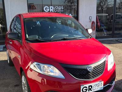 Lancia Ypsilon Ideale per neopatentati Rosso usata La Loggia