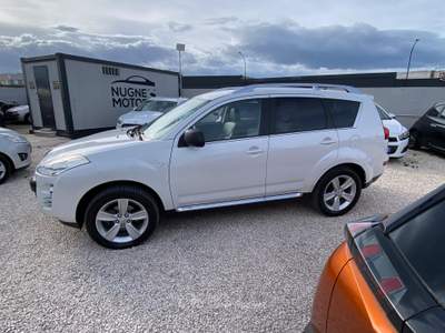 Peugeot 4007 DCS Féline 7 POSTI 4x4 UNICO PROPIETARIO PELLE NAVY RETRO Bianco usata Corato