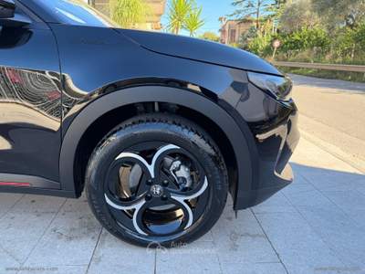 Alfa Romeo Junior Junior 1.2 145 CV Hybrid eDCT6 Speciale Nero usata TORRENOVA
