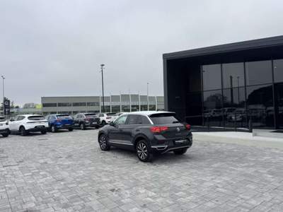 Volkswagen T-Roc 1.5 TSI DSG Style BlueMotion Technology Grigio usata Russi