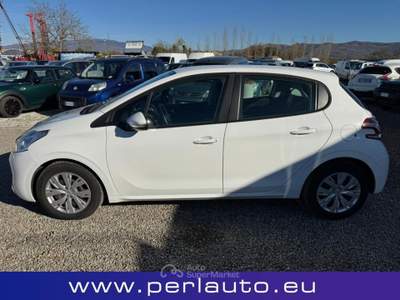 Peugeot 208 1.4 8V HDi 68CV 5p. Active Bianco usata Arezzo