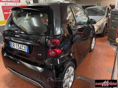 Smart ForTwo 800 40 kW coupé pulse cdi Nero usata Roma