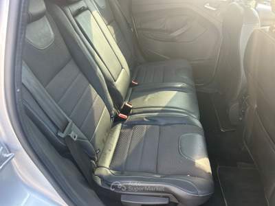 Ford Kuga Ford Kuga 2.0 TDCI 140 CV 4WD Powershift Titanium Argento usata Caivano