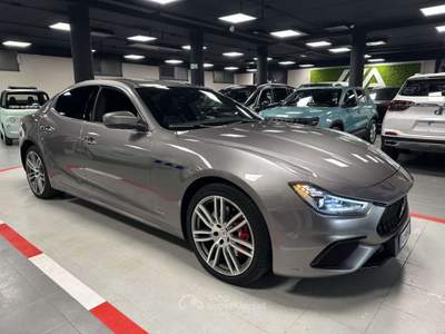 Maserati Ghibli III 2021 2.0 mhev Gransport 330cv auto Grigio usata Desenzano del Garda
