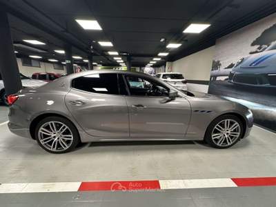 Maserati Ghibli III 2021 2.0 mhev Gransport 330cv auto Grigio usata Desenzano del Garda