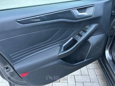 Ford Focus STline KM0 Grigio usata Gallarate