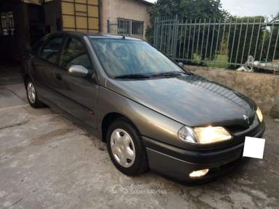 Renault Laguna 1.8i cat RXE  5p 84.900km reali !! ok neopatentati Grigio usata Moncalieri