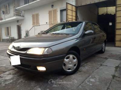Renault Laguna 1.8i cat RXE  5p 84.900km reali !! ok neopatentati Grigio usata Moncalieri