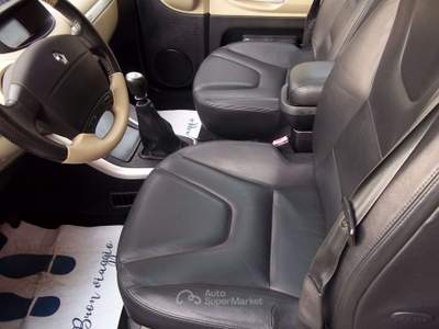 Renault Avantime Privilege 2.2 Dci Blu/Azzurro usata Moncalieri
