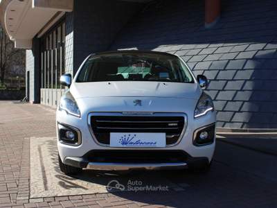 Peugeot 3008 HYbrid4 4x4-GANCIO-TETTO Bianco usata Denno