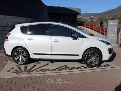 Peugeot 3008 HYbrid4 4x4-GANCIO-TETTO Bianco usata Denno