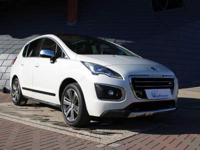 Peugeot 3008 HYbrid4 4x4-GANCIO-TETTO Bianco usata Denno