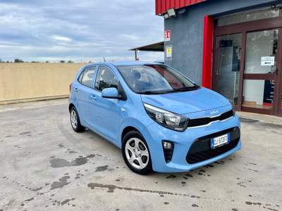 Kia Picanto NEOPATENTATI - 5 POSTI Blu/Azzurro usata Latina