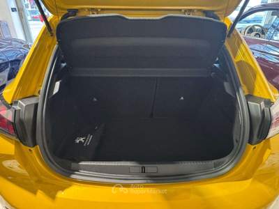 Peugeot 208 II  1.2 puretech Active Pack s/Unico propriet Giallo usata Torino