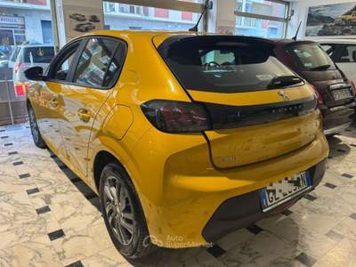Peugeot 208 II  1.2 puretech Active Pack s/Unico propriet Giallo usata Torino