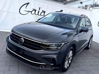 Volkswagen Tiguan SCR DSG Life Grigio usata Roma