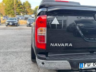Nissan Navara Navara 2.5 dCi 190CV 4p. DC LE Plus Nero usata Mesagne