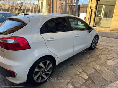 Kia Rio Rio 1.1 CRDi 5p. Cool Bianco usata GENOVA