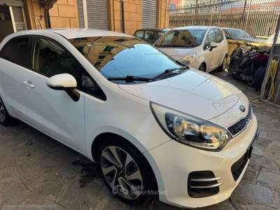 Kia Rio Rio 1.1 CRDi 5p. Cool Bianco usata GENOVA