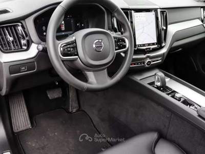 Volvo XC60 B4 (d) AWD automatico Ultimate Dark Bianco usata Pieve di Cento