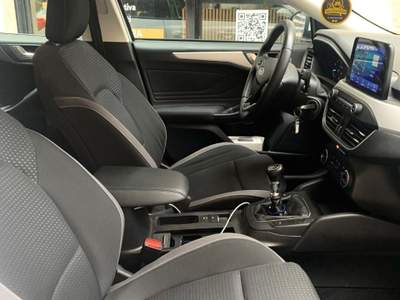 Ford Focus 5p. Business Bianco usata Bari