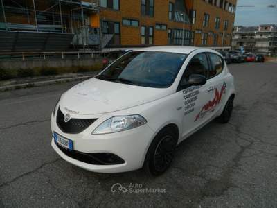 Lancia Ypsilon 1.2 Benz 69CV GOLD E6 - UNIPRO TAGLIANDATA Bianco usata Ciampino