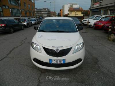 Lancia Ypsilon 1.2 Benz 69CV GOLD E6 - UNIPRO TAGLIANDATA Bianco usata Ciampino