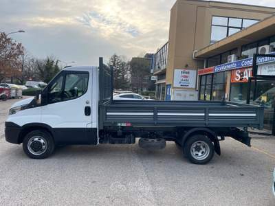 Iveco Daily 35C14 CASSONE RIBALTABILE TRILATERALE. Bianco usata Pesaro