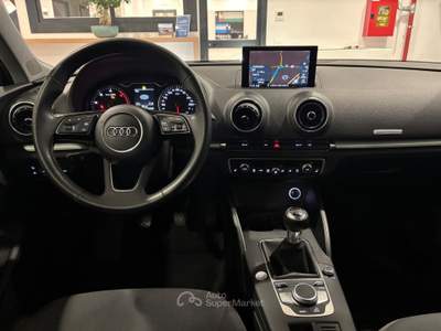 Audi A3  - a3 sportback 30 1.6 tdi 116cv Bianco usata Salerno