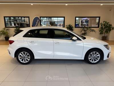 Audi A3  - a3 sportback 30 2.0 tdi business s-tronic Bianco usata Salerno