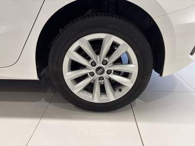 Audi A3  - a3 sportback 30 2.0 tdi business s-tronic Bianco usata Salerno
