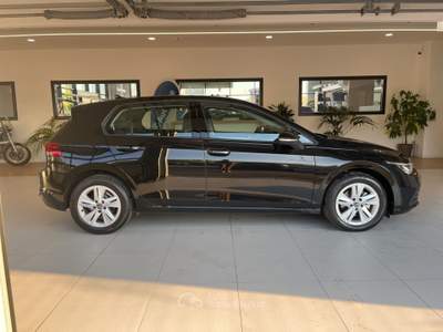 Volkswagen Golf  - golf 2.0 tdi life 115cv dsg Nero usata Salerno