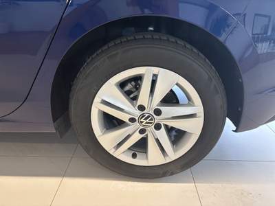 Volkswagen Golf  - golf 2.0 tdi life 115cv dsg Blu/Azzurro usata Salerno