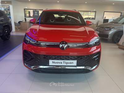 Volkswagen Tiguan Tiguan 1.5 tsi ehybrid r-line dsg 204cv my 25 Rosso usata Salerno