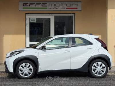 Toyota Aygo X 1.0 VVT-i 72 CV 5 porte Active S-CVT **FOTO PROVVISIORIE** Bianco usata Mentana