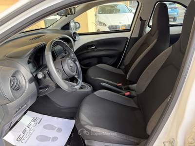 Toyota Aygo X 1.0 VVT-i 72 CV 5 porte Active S-CVT **FOTO PROVVISIORIE** Bianco usata Mentana